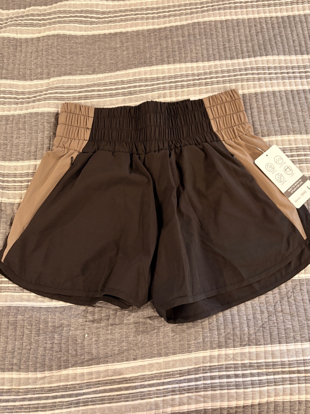 NWT OTOS Women’s Large Two-Tone Elastic Waist Shorts — Black & Tan
